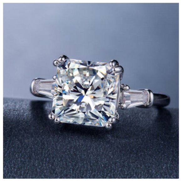 9.52Ct Three Stone Asscher Cut Lab Diamond Ring - Picture 4 of 14